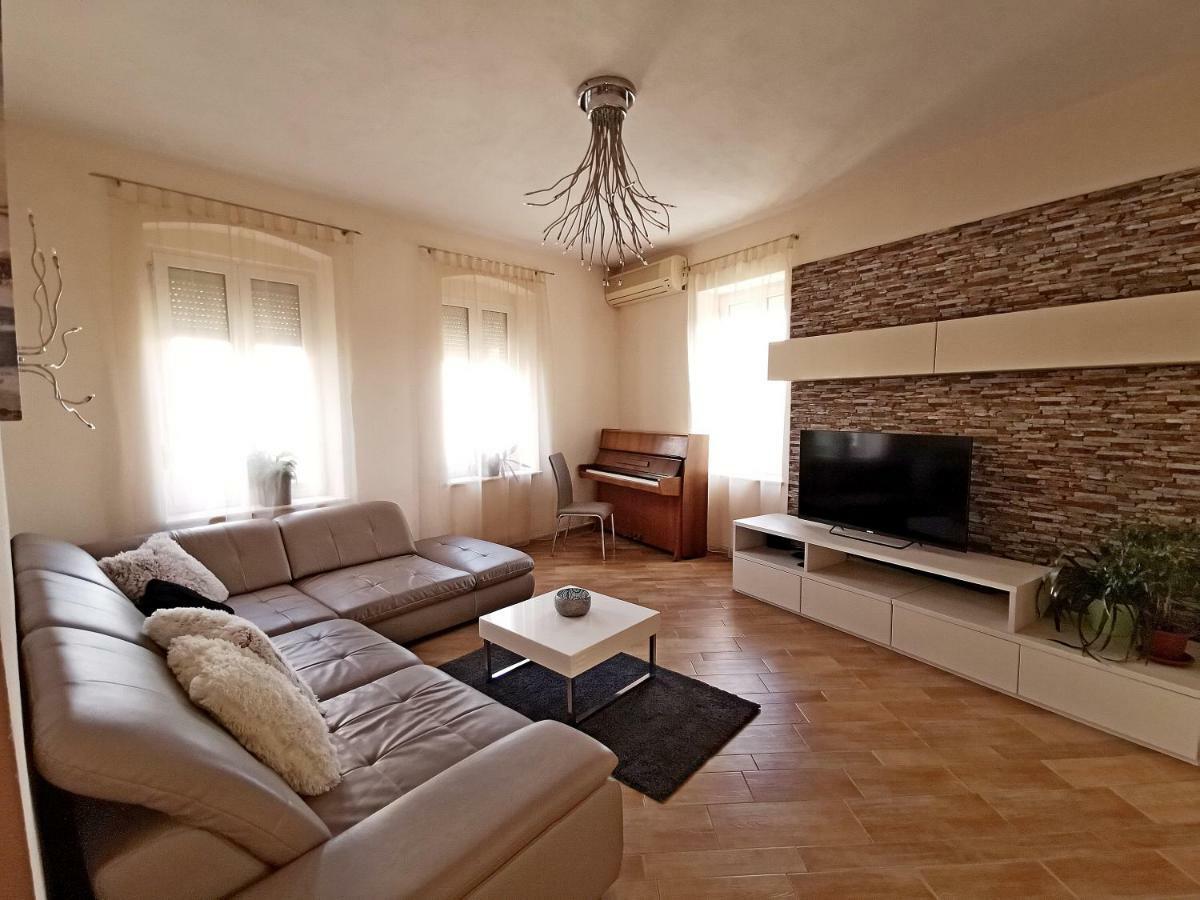 Apartamento Golden View Rijeka Exterior foto